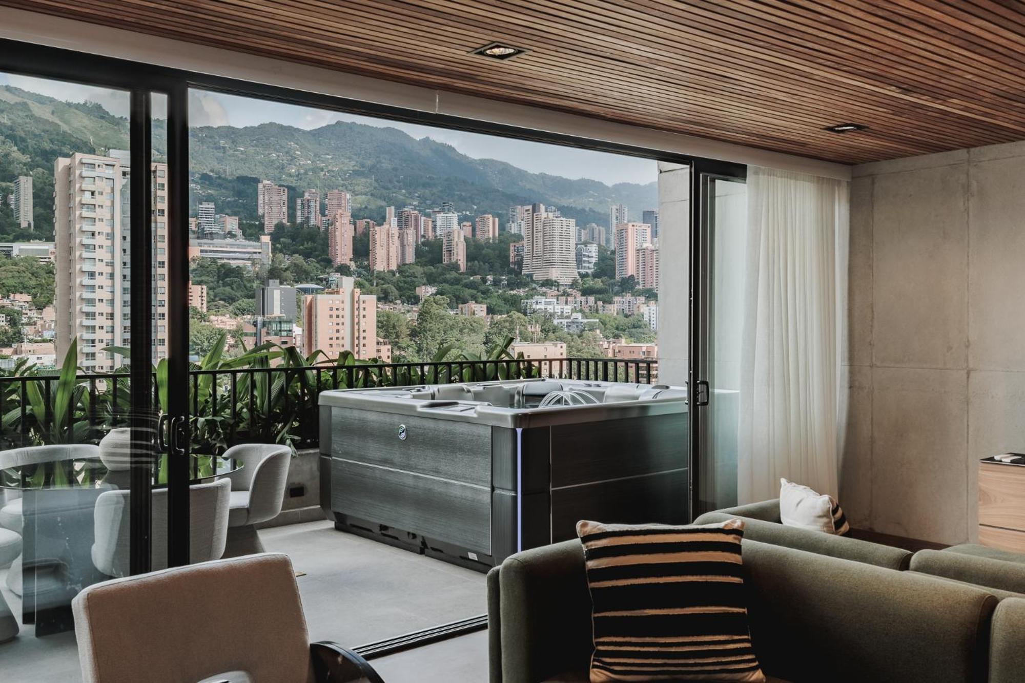 Lujosos En Edificio Morph En El Poblado Apartment Medellín